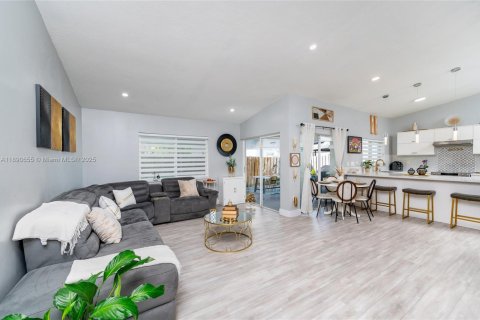 Villa ou maison à vendre à Cutler Bay, Floride: 3 chambres, 132.39 m2 № 1944317 - photo 7