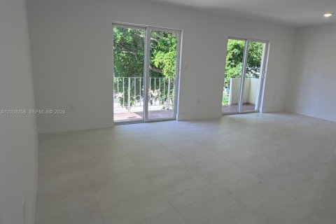 Copropriété à louer à Miami, Floride: 2 chambres, 592.62 m2 № 2248997 - photo 16