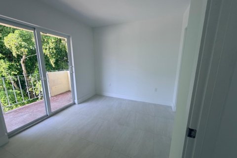 Copropriété à louer à Miami, Floride: 2 chambres, 592.62 m2 № 2248997 - photo 15