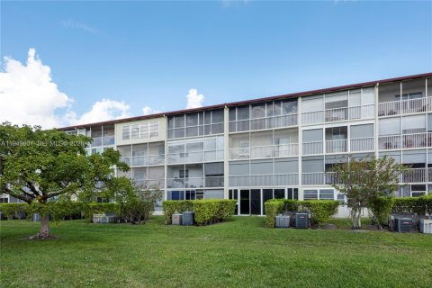 Copropriété à vendre à Pembroke Pines, Floride: 2 chambres, 88.54 m2 № 2005967 - photo 22