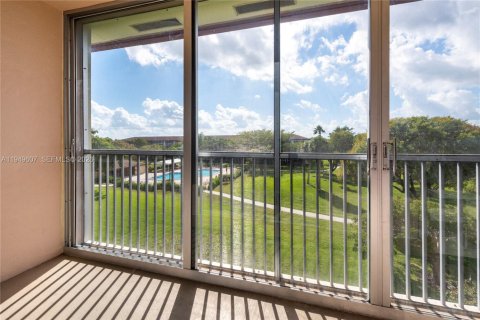 Copropriété à vendre à Pembroke Pines, Floride: 2 chambres, 88.54 m2 № 2005967 - photo 21