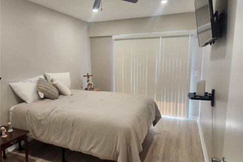 Copropriété à vendre à Pembroke Pines, Floride: 2 chambres, 88.54 m2 № 2005967 - photo 7