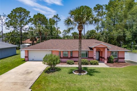 House in Palm Coast, Florida 3 bedrooms, 140 sq.m. № 1832151 - photo 1