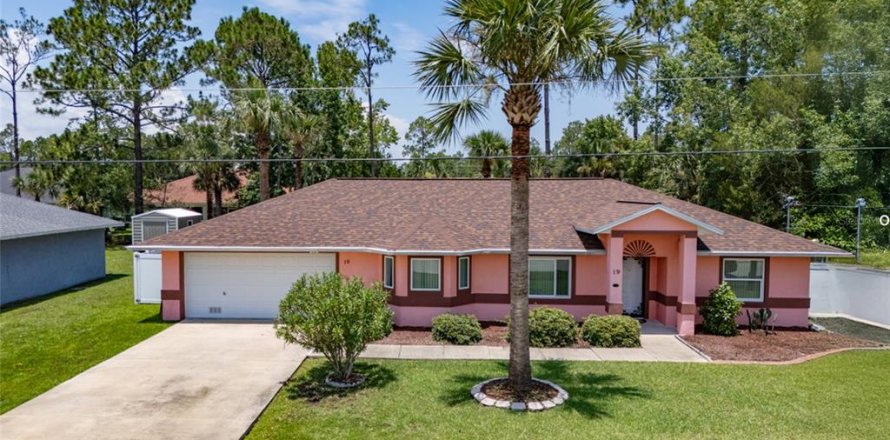 House in Palm Coast, Florida 3 bedrooms, 140 sq.m. № 1832151