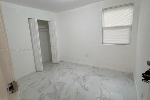 Снять в аренду виллу или дом в Майами, Флорида 3 спальни, 196.67м2, № 1973444 - фото 14