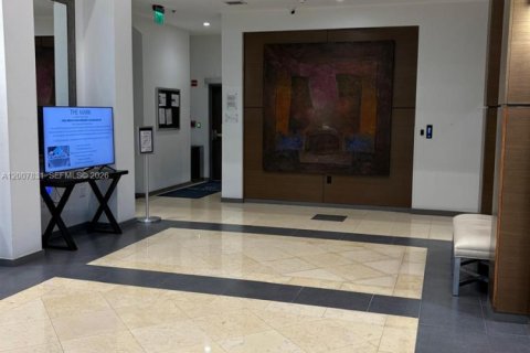 Condo in Miami, Florida, 2 bedrooms № 2253869 - photo 8