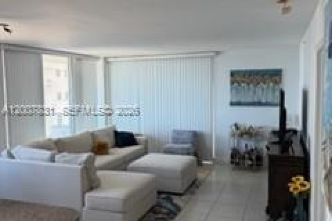 Condo in Miami, Florida, 2 bedrooms № 2253869 - photo 24