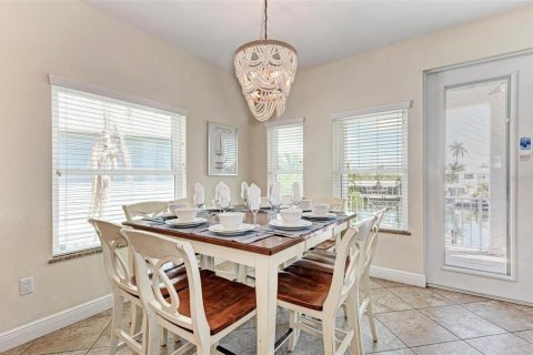 Villa ou maison à vendre à Holmes Beach, Floride: 5 chambres, 244.89 m2 № 2231038 - photo 22