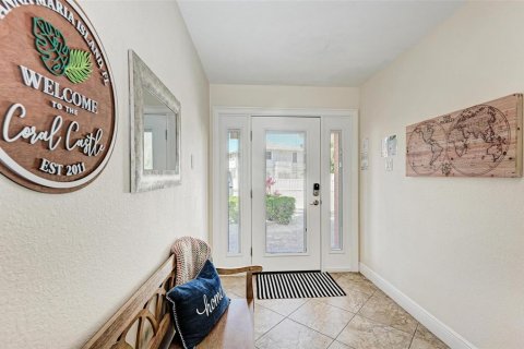 Villa ou maison à vendre à Holmes Beach, Floride: 5 chambres, 244.89 m2 № 2231038 - photo 13