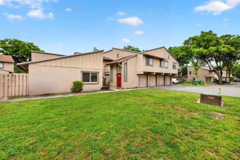 Condo à Lauderhill, Floride, 2 chambres  № 2084394