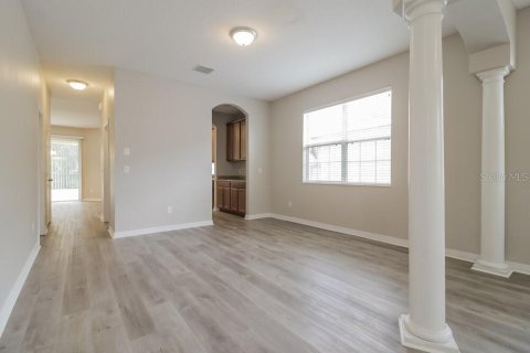 Villa ou maison à louer à Orlando, Floride: 4 chambres, 225.01 m2 № 2406982 - photo 4