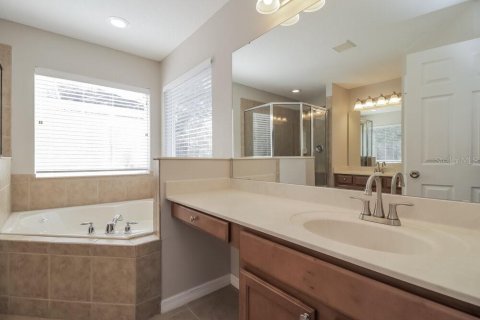Villa ou maison à louer à Orlando, Floride: 4 chambres, 225.01 m2 № 2406982 - photo 12