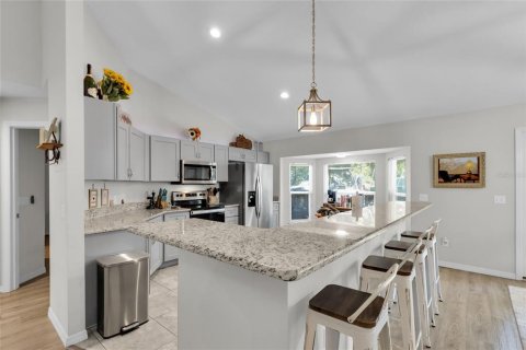 House in Summerfield, Florida 3 bedrooms, 162.95 sq.m. № 1676007 - photo 9