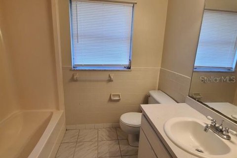 House in Spring Hill, Florida 2 bedrooms, 104.79 sq.m. № 1876275 - photo 12