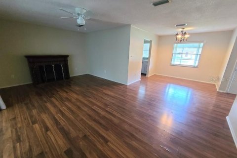 House in Spring Hill, Florida 2 bedrooms, 104.79 sq.m. № 1876275 - photo 5