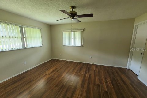 House in Spring Hill, Florida 2 bedrooms, 104.79 sq.m. № 1876275 - photo 13