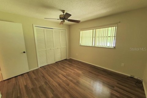 House in Spring Hill, Florida 2 bedrooms, 104.79 sq.m. № 1876275 - photo 11