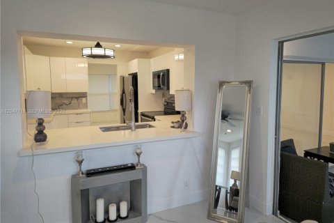 Villa ou maison à vendre à Lauderhill, Floride: 4 chambres, 209.59 m2 № 2283249 - photo 8