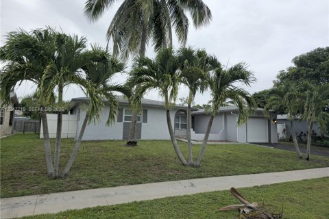Villa ou maison à vendre à Lauderhill, Floride: 4 chambres, 209.59 m2 № 2283249 - photo 2