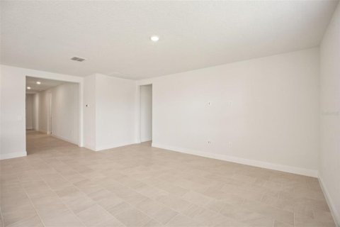 House in Lady Lake, Florida 4 bedrooms, 184.69 sq.m. № 2096766 - photo 9