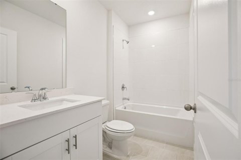 House in Lady Lake, Florida 4 bedrooms, 184.69 sq.m. № 2096766 - photo 18