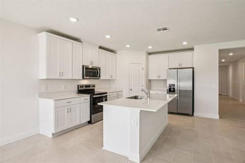 House in Lady Lake, Florida 4 bedrooms, 184.69 sq.m. № 2096766 - photo 14