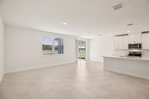 House in Lady Lake, Florida 4 bedrooms, 184.69 sq.m. № 2096766 - photo 7