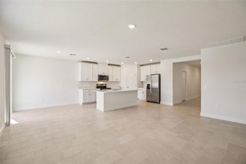 House in Lady Lake, Florida 4 bedrooms, 184.69 sq.m. № 2096766 - photo 8