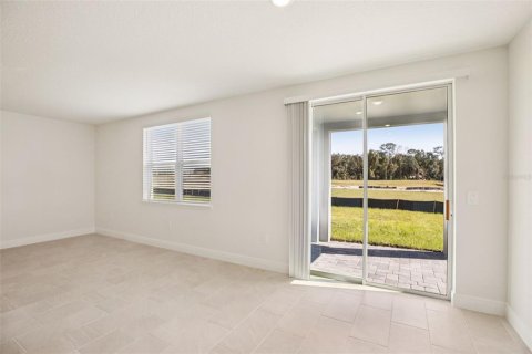 House in Lady Lake, Florida 4 bedrooms, 184.69 sq.m. № 2096766 - photo 11