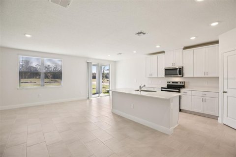 House in Lady Lake, Florida 4 bedrooms, 184.69 sq.m. № 2096766 - photo 12