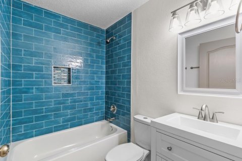 House in Ormond Beach, Florida 3 bedrooms, 151.43 sq.m. № 1737289 - photo 21