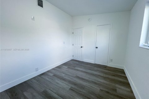 Купить виллу или дом в Майами, Флорида 3 спальни, 89.74м2, № 2049684 - фото 7