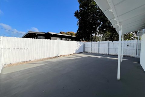 Купить виллу или дом в Майами, Флорида 3 спальни, 89.74м2, № 2049684 - фото 18