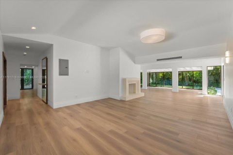 House in Key Biscayne, Florida 4 bedrooms, 299.24 sq.m. № 1635611 - photo 6