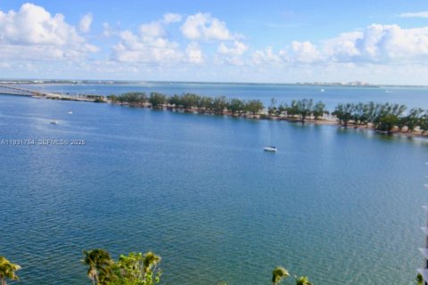 Снять в аренду кондоминиум в Майами, Флорида 3 спальни, 158.21м2, № 1991356 - фото 2