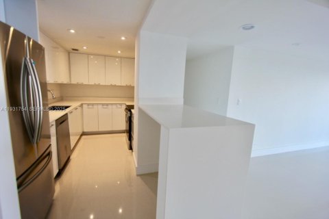 Снять в аренду кондоминиум в Майами, Флорида 3 спальни, 158.21м2, № 1991356 - фото 12