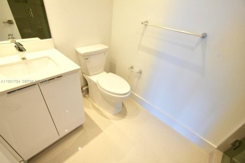 Снять в аренду кондоминиум в Майами, Флорида 3 спальни, 158.21м2, № 1991356 - фото 25