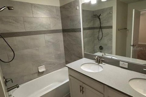 Adosado en alquiler en Kissimmee, Florida, 4 dormitorios, 177.81 m2 № 1919337 - foto 11