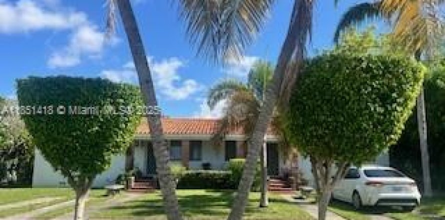 Propiedad comercial en Miami, Florida № 1857429