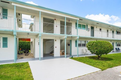 Copropriété à vendre à Boynton Beach, Floride: 2 chambres, 67.73 m2 № 2242114 - photo 2