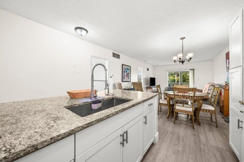 Copropriété à vendre à Boynton Beach, Floride: 2 chambres, 67.73 m2 № 2242114 - photo 8