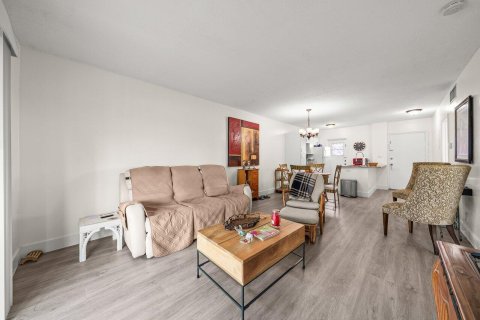 Copropriété à vendre à Boynton Beach, Floride: 2 chambres, 67.73 m2 № 2242114 - photo 12