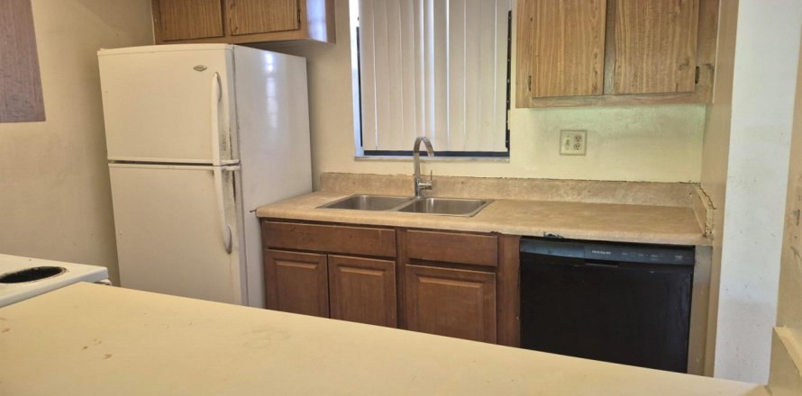 Condo in West Palm Beach, Florida, 2 bedrooms № 2183971