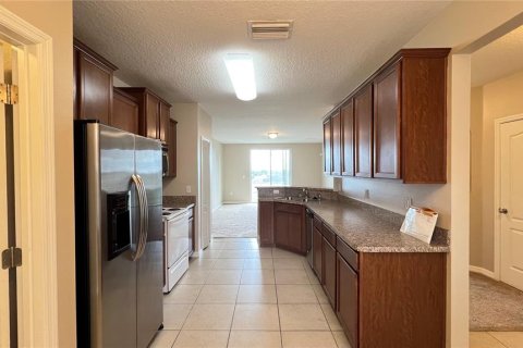 Casa en alquiler en Haines City, Florida, 4 dormitorios, 139.45 m2 № 1912918 - foto 11