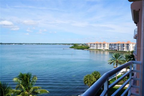Copropriété à louer à Saint Petersburg, Floride: 2 chambres, 140.84 m2 № 1747378 - photo 9