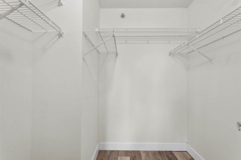 Condo in Davie, Florida, 2 bedrooms № 2246555 - photo 19