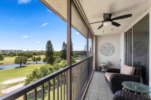 Condo in Davie, Florida, 2 bedrooms № 2246555 - photo 11