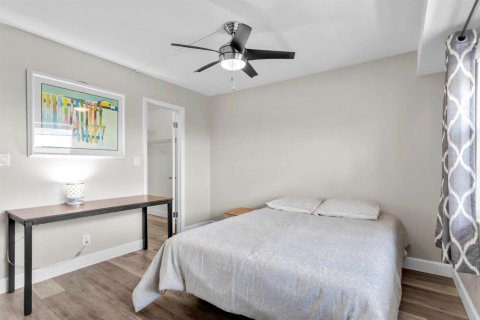 Condo in Davie, Florida, 2 bedrooms № 2246555 - photo 18