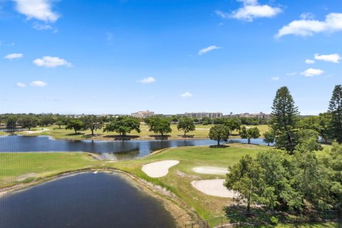 Condo in Davie, Florida, 2 bedrooms № 2246555 - photo 4