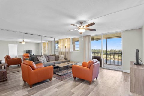 Condo in Davie, Florida, 2 bedrooms № 2246555 - photo 7
